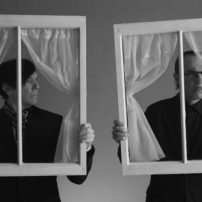 images/movies/the-sparks-brothers/download/the-sparks-brothers-photo-01.jpg.zip